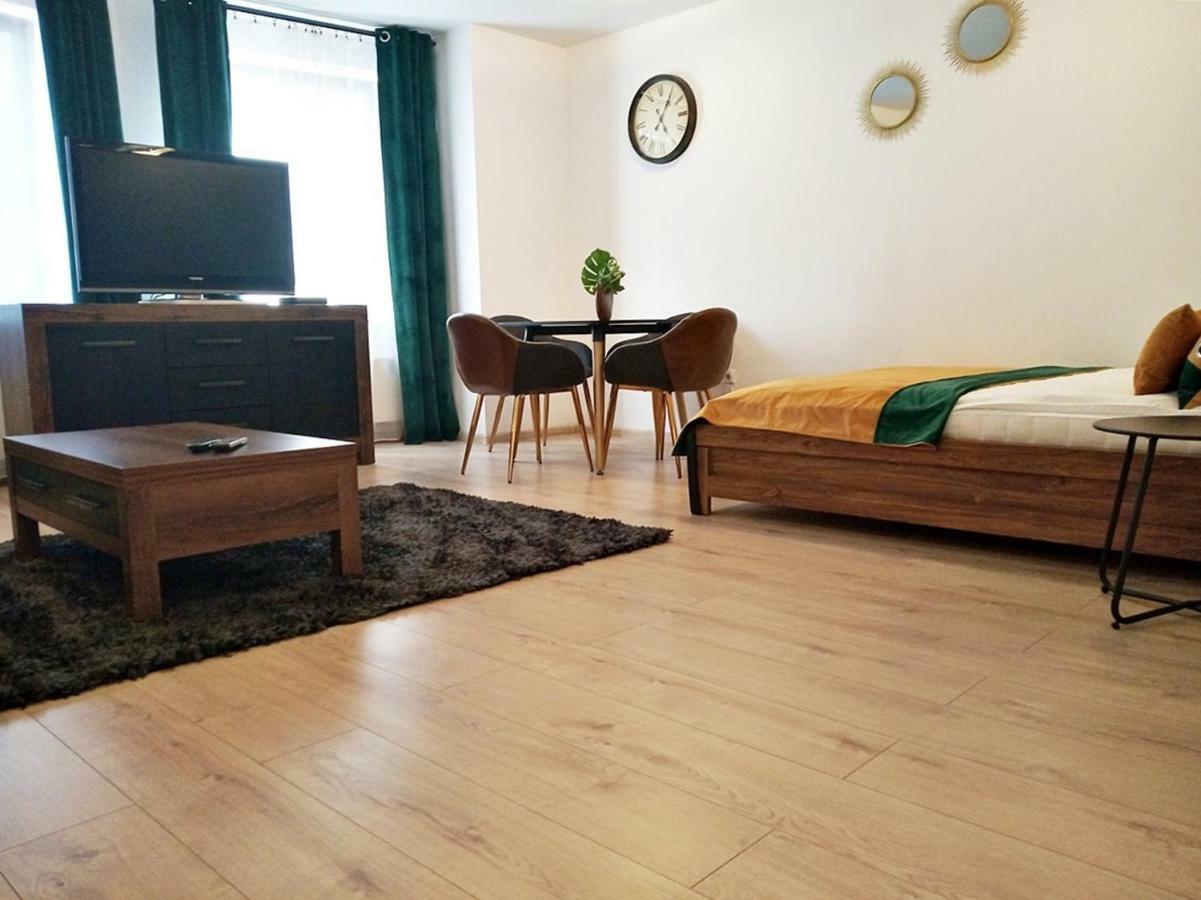 Downtown Studio Διαμέρισμα Ζιελόνα Γκόρα Εξωτερικό φωτογραφία